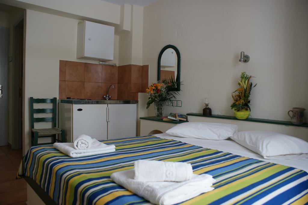 Jason Studios & Apartments Naxos City Chambre photo