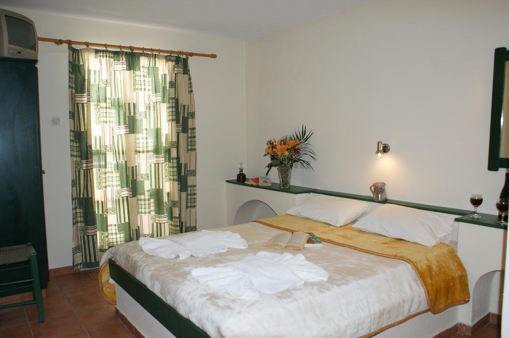 Jason Studios & Apartments Naxos City Chambre photo