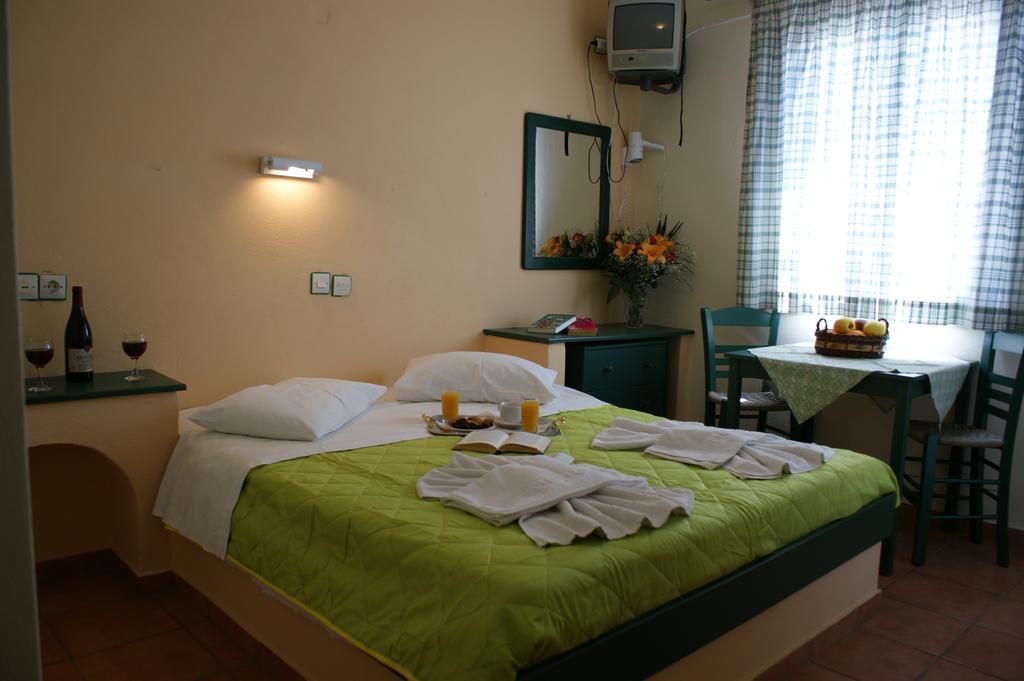 Jason Studios & Apartments Naxos City Chambre photo
